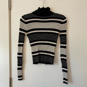 90s Inspired Tight Turtleneck